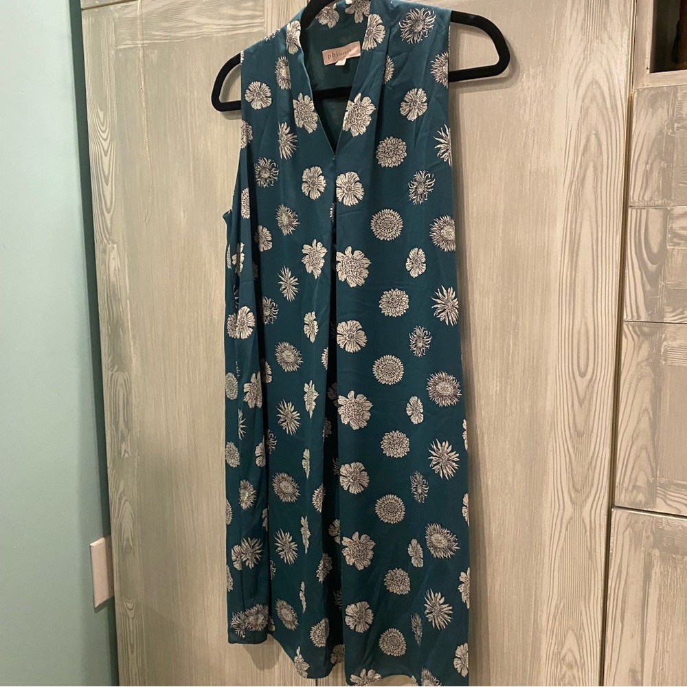 Preowned Womens Philosophy sleeveless Swing dress size medium